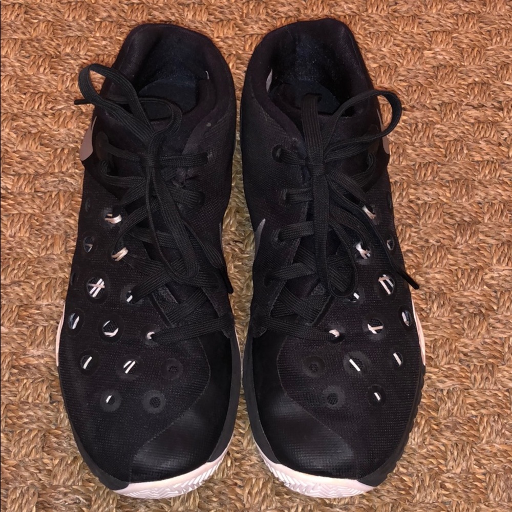 Nike Zoom Hyperquickness 2015 Basketball Shoe - Picture 4 of 12